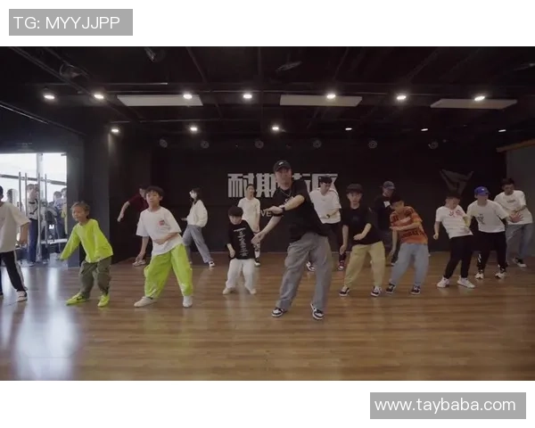 赛后复盘：西安街舞队与成都街舞队精彩对决状态分析与反思